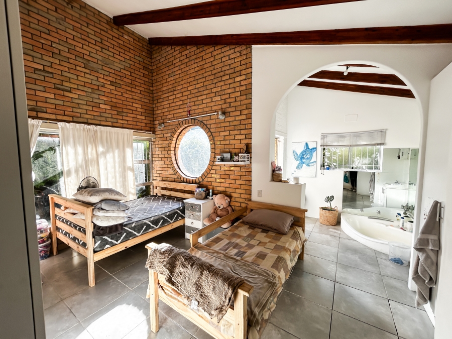 4 Bedroom Property for Sale in Table View Western Cape